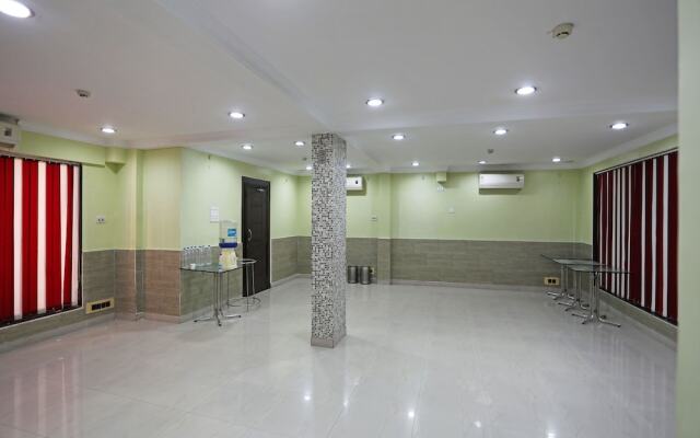 OYO 15258 Hotel Arya International