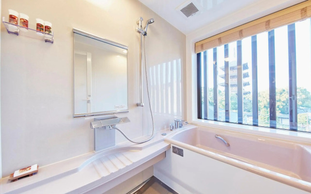 Sunrise Suites