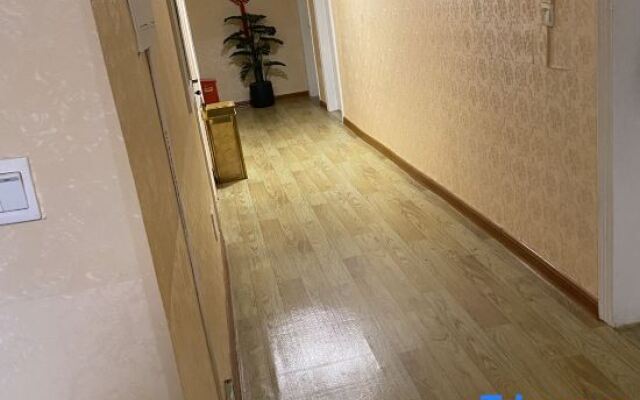 Rongyue Hostel