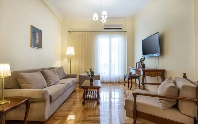 Chic flat in Kolonaki next to American Embassy