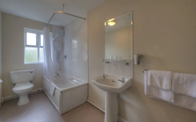 Kingstown Hotel by Greene King Inns