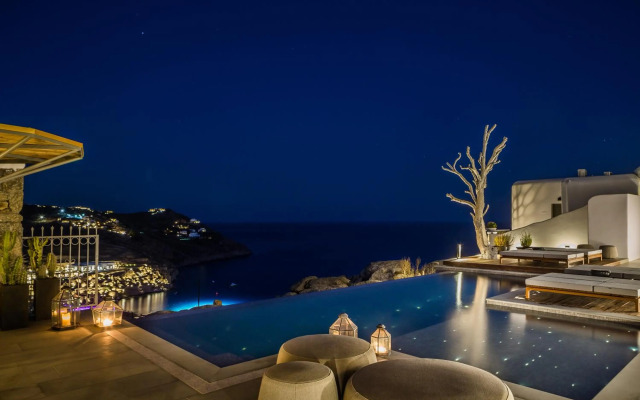 Amyth of Mykonos Super Paradise