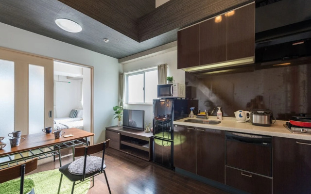 Yeah Room Zeus The Garden