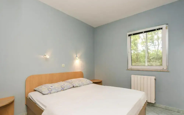 Apartment in Nin With Pool Near the Beach