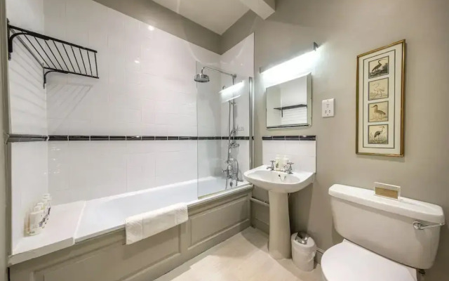 The Black Lion, Long Melford