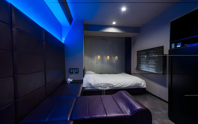 HOTEL THE HOTEL Shinjuku Kabukicho - Adults Only – Guest Rooms – Tokyo