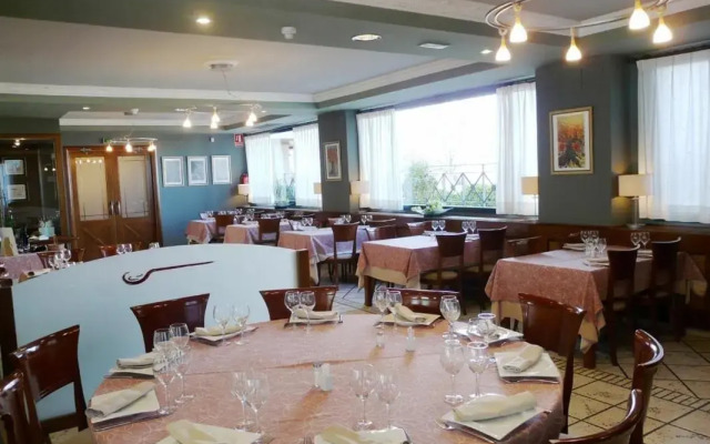El Tollo Hotel
