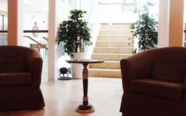 Şonef House Otel