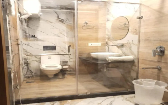 Luxury Inn by Stotrak Hotels