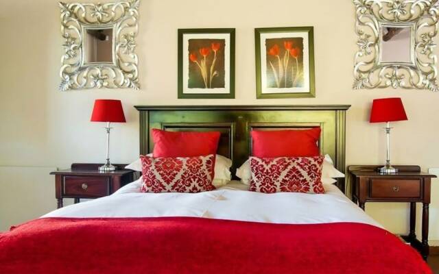 Hawklee Country House