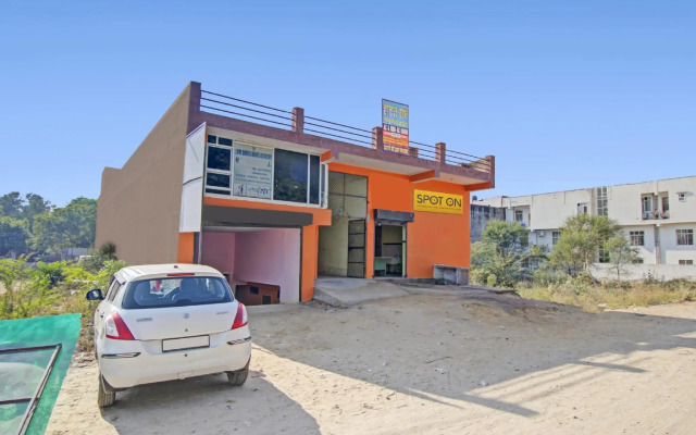 SPOT ON 80638 Hotel Radhe
