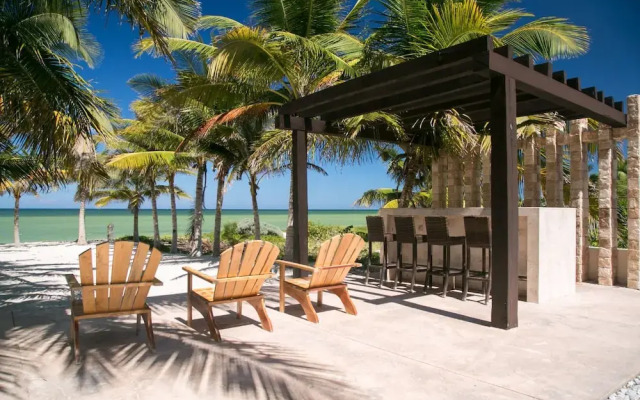 5 BR House with Pool and Private Beach