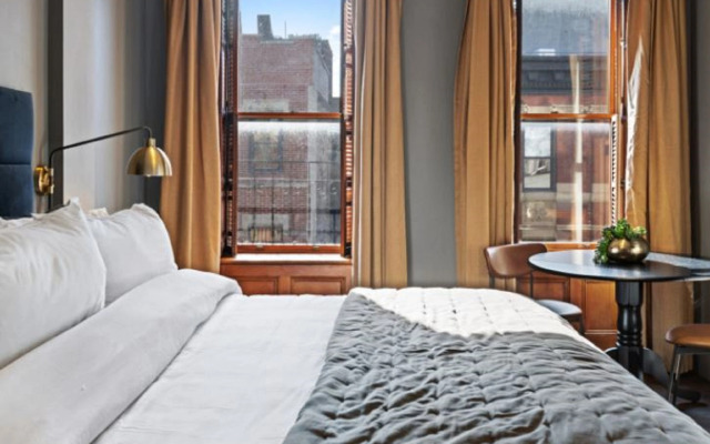 The Historic Blue Moon Hotel - NYC