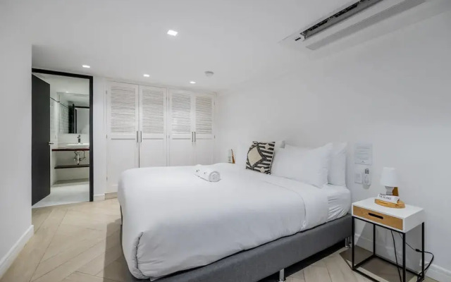 w Modern Duplex in San Felipe