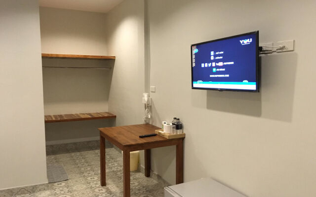 Warm Well Hostel Kanchanaburi