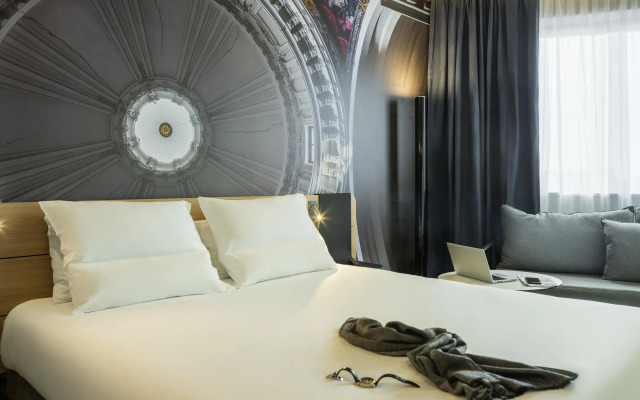 Отель Novotel Belleville Paris 20