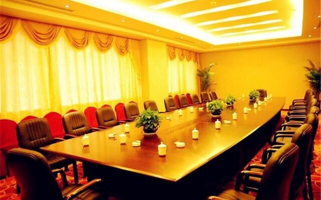 Fengsheng Zhongzhou Business Hotel