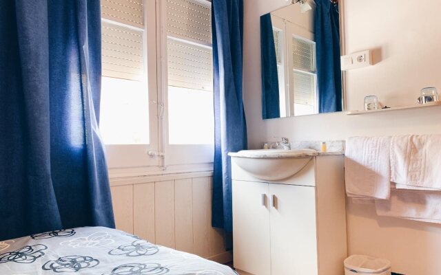 Hostal Portbou