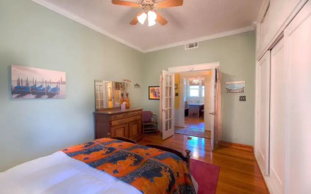 Mesquite Creek Historic Farmhouse