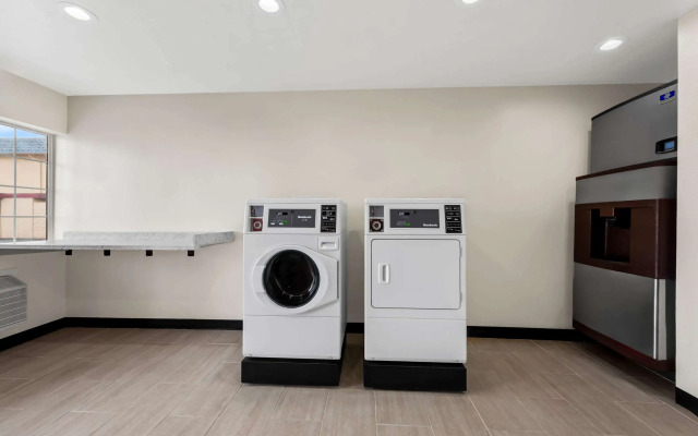 Econo Lodge Fallon Naval Air Station Area