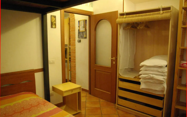 Aabacus Roman Pyramid House