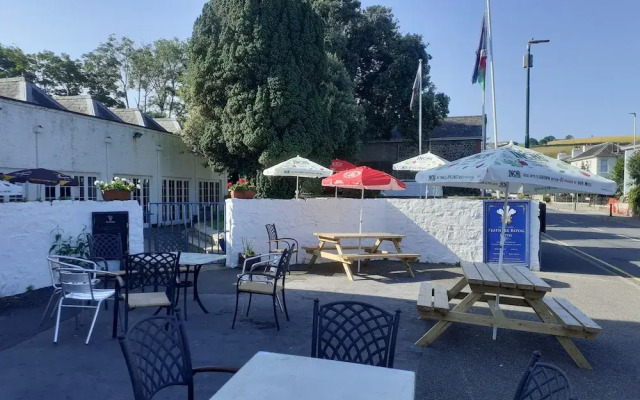 Feathers Hotel, Bar and Restaurant