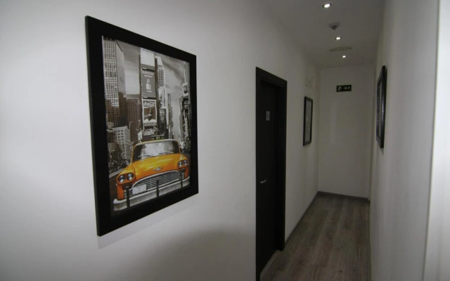 Hostal MH Fuencarral