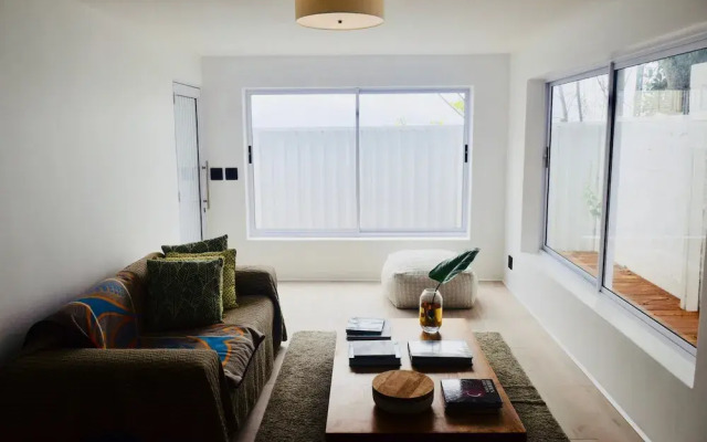 Modern Studio Apartment in Seapoint