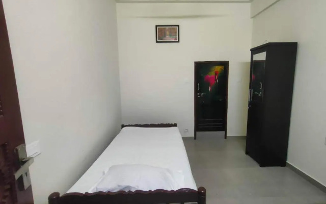 OYO 90096 Jinnens Tourist Home