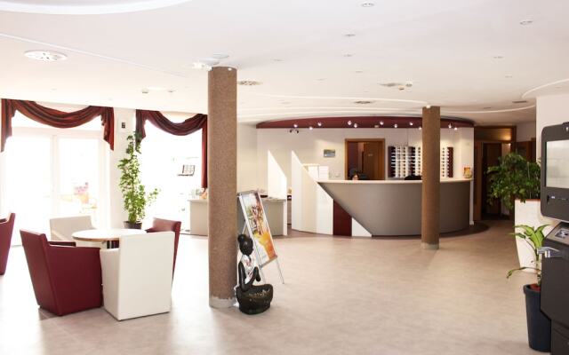 Granada Konferencia Wellness Sport Hotel