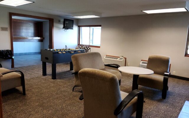 Klopfenstein Inn and Suites