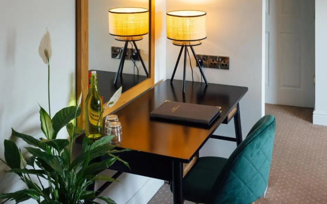 The Woodridge Inn Hotel