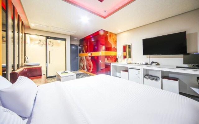 S Motel