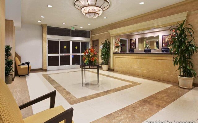 DoubleTree by Hilton LAX - El Segundo