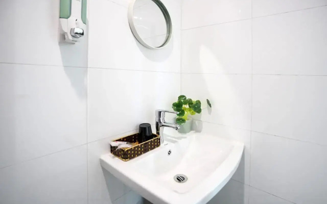 Almor Hostel With Pool in right center