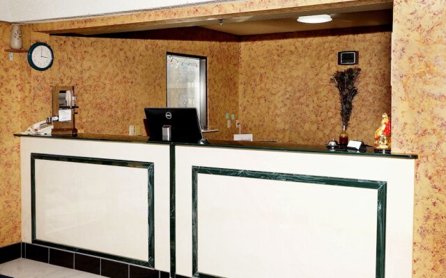 Executive Inn Opp