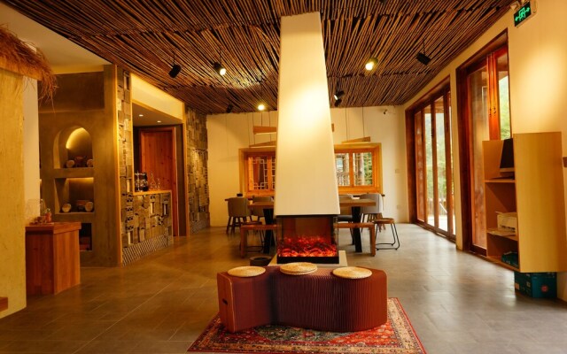 Feihua Inn