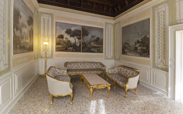 Cà Bonfadini Historic Experience Hotel Venice
