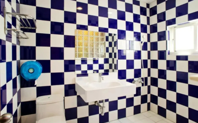 J Lin Hostel