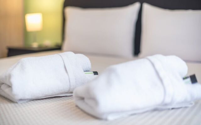 Erythros Boutique Suite By Cloudkeys