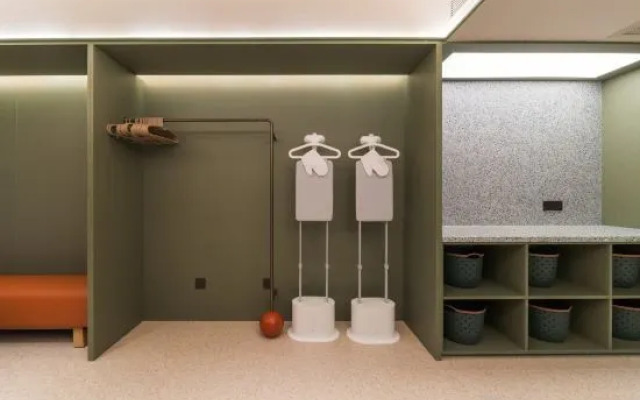 Orange Shenzhen Baoan Haiya Splendid City Hotel