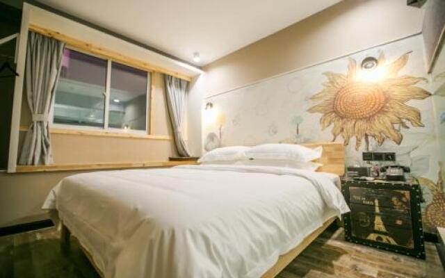 Yueming Siji 3D Cinema Hotel