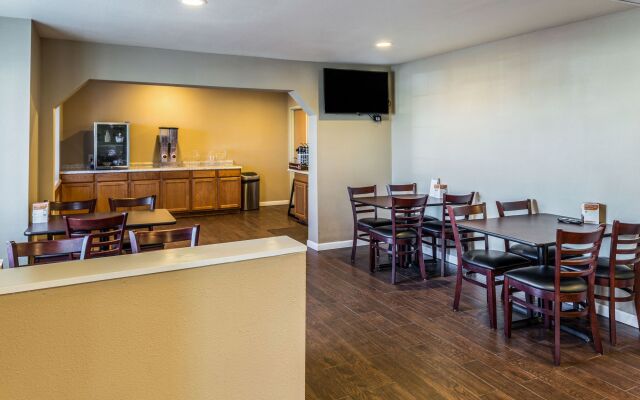 Quality Inn & Suites near NAS Fallon