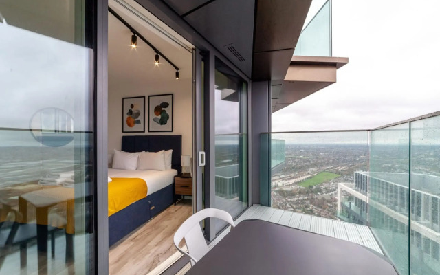 Sky-high North Acton Apartment