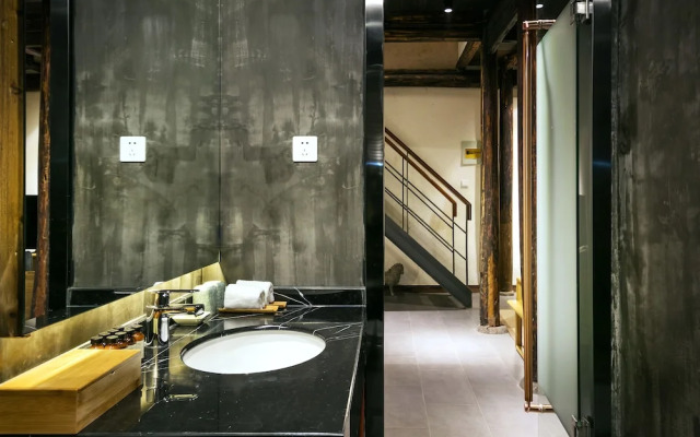 Xiananshan Village Hotel