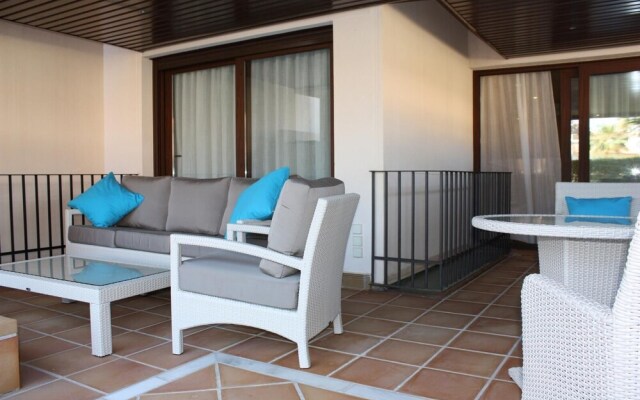 Beach Apartment with Private Pool