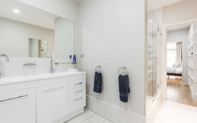 3 Bedroom Waterfront Penthouse on the Hawkesbury