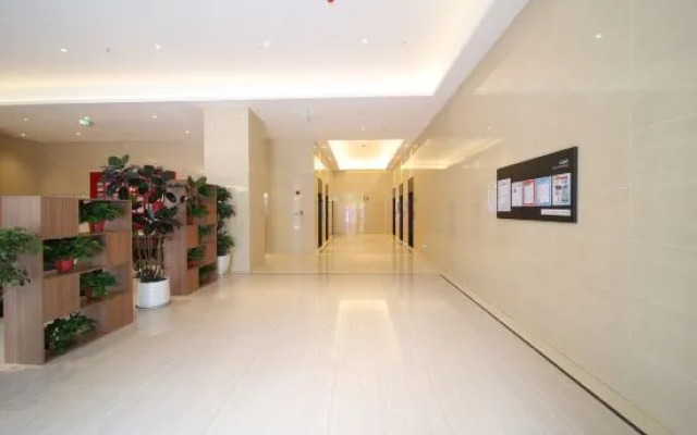 Lancang Hotel (Zhengzhou Xinwan Square Aquarium Store）