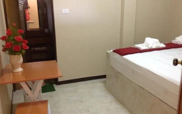 Baan Nokkhamin Resort