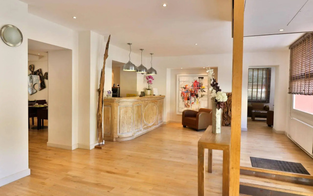 Hôtel Le Provençal